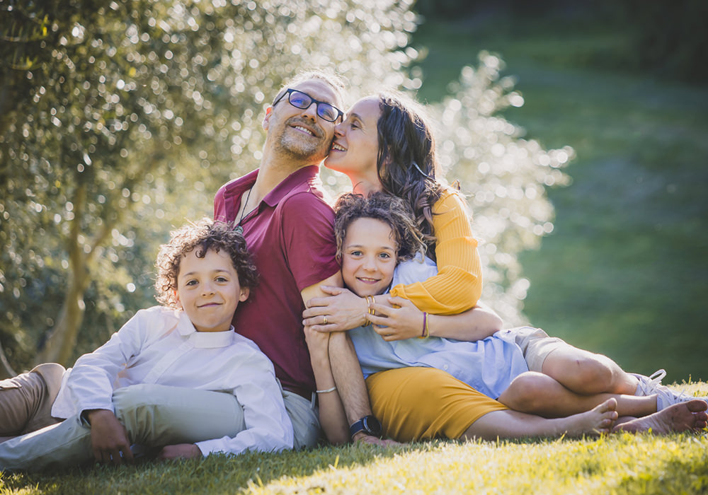 Family Portraits in Italy location ideas, Olive Groves in gorgeous early morning light