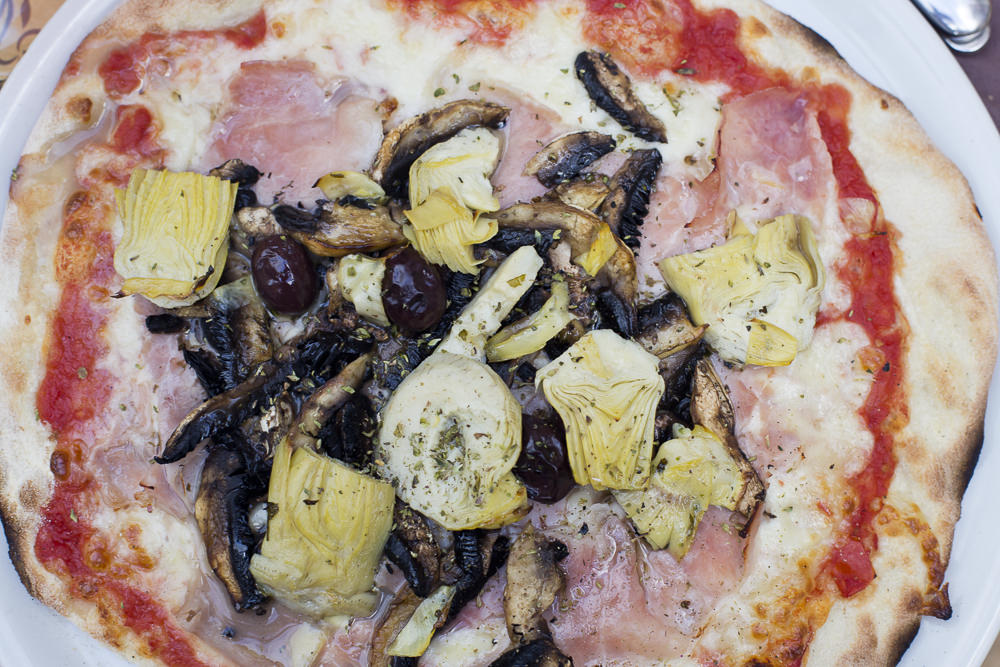 The best pizza's are found in Italy, home of the pizza. Fun things to do with your family on holiday in italy.
